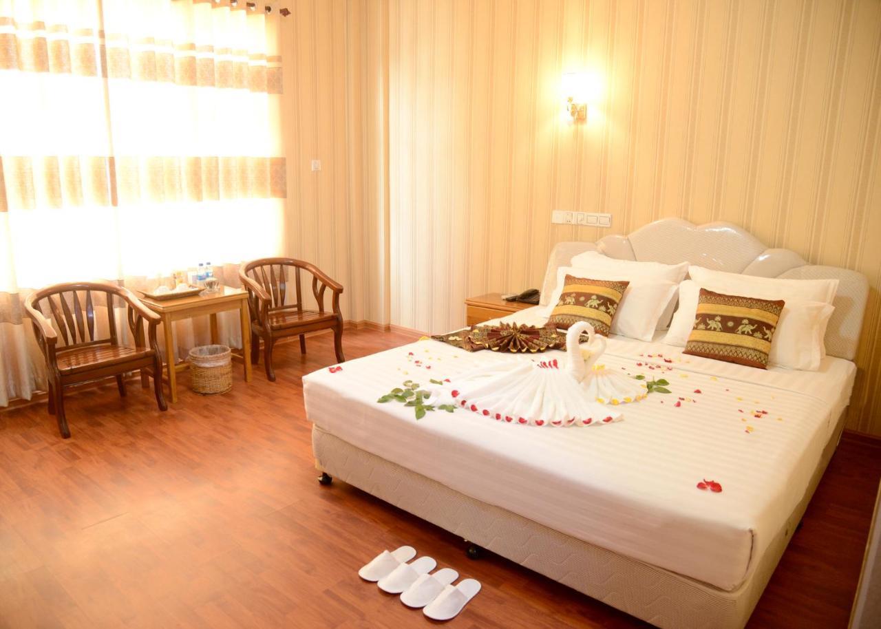 Royal Naung Yoe Hotel Mandalay Exterior foto